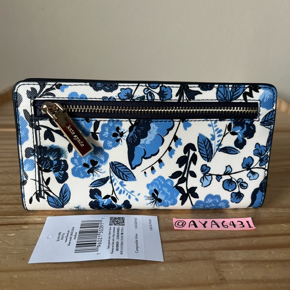 Kate Spade Wallet🎈🎈 - Picture 2 of 7